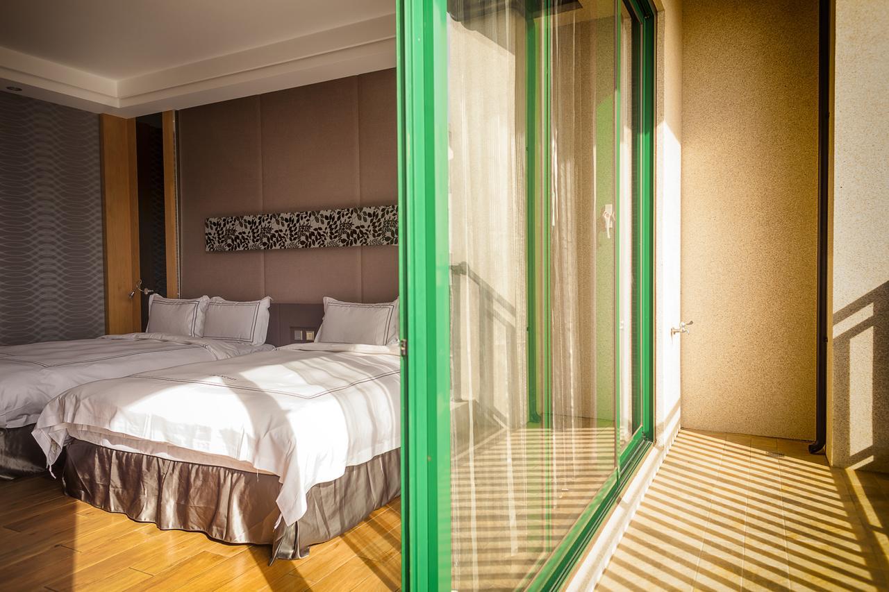 Yunlin Commerce Ryokan Tuku Екстер'єр фото