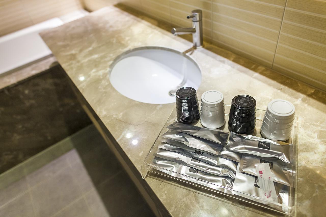 Yunlin Commerce Ryokan Tuku Екстер'єр фото